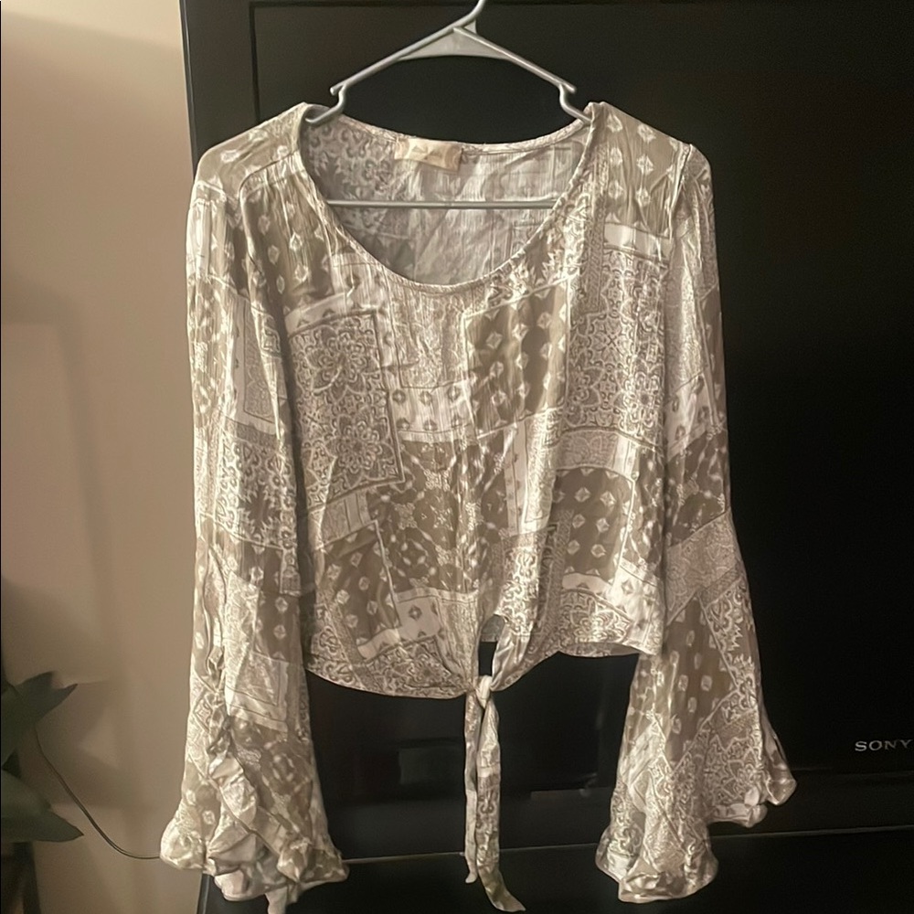 Altar'd State Green Flutter Sleeve Crop Blouse